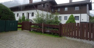 zweigeschossige 2-Zimmer-Wohnung im Erd- und Untergeschoss in Rottach-Egern