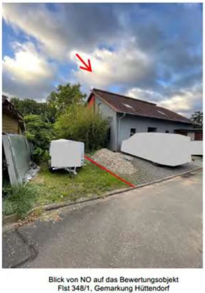 Einfamilienhaus mit integrierter Büroeinheit und Garage in Erlangen