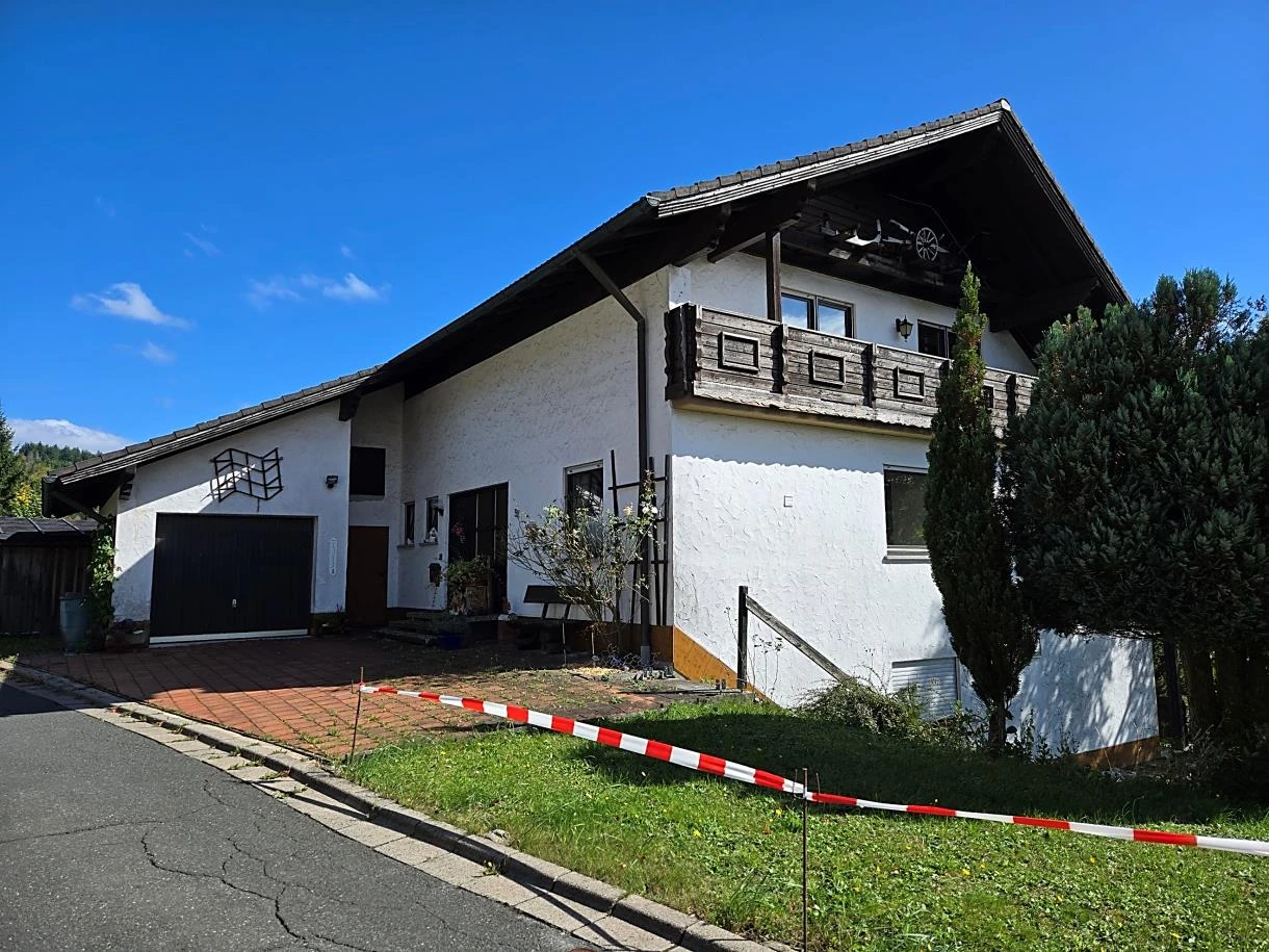 Wohn-/Geschäftshaus in Steinwiesen — Bild 2