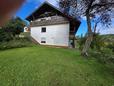 Wohn-/Geschäftshaus in Steinwiesen