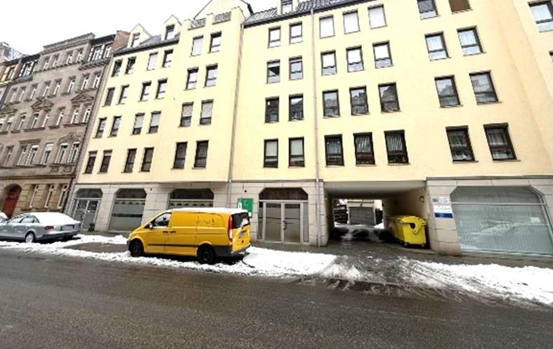 Kfz-Stellplatz, 2 Zimmer Wohnung samt Kellerraum in Fürth — Bild 2