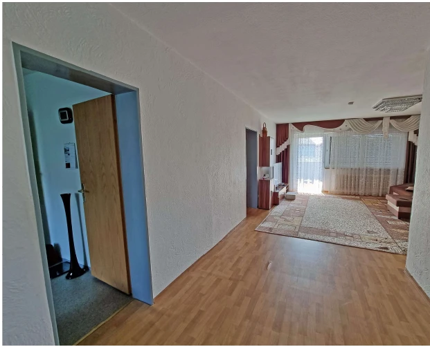 4-Zimmerwohnung mit Garagengrundstück in Tirschenreuth — Bild 2