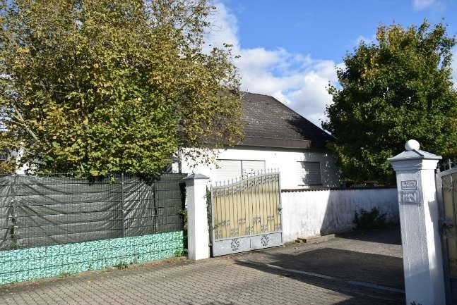 Einfamilienhaus, Garage in Baiersdorf — Bild 2
