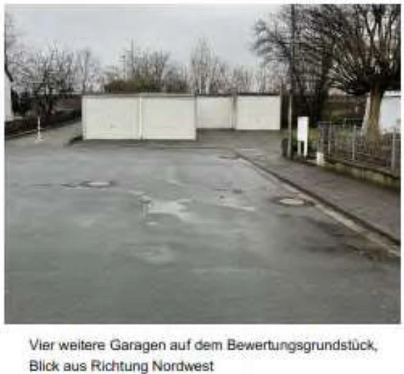 3-Fam.-Haus mit 5 Garagengebäuden in Baiersdorf — Bild 2