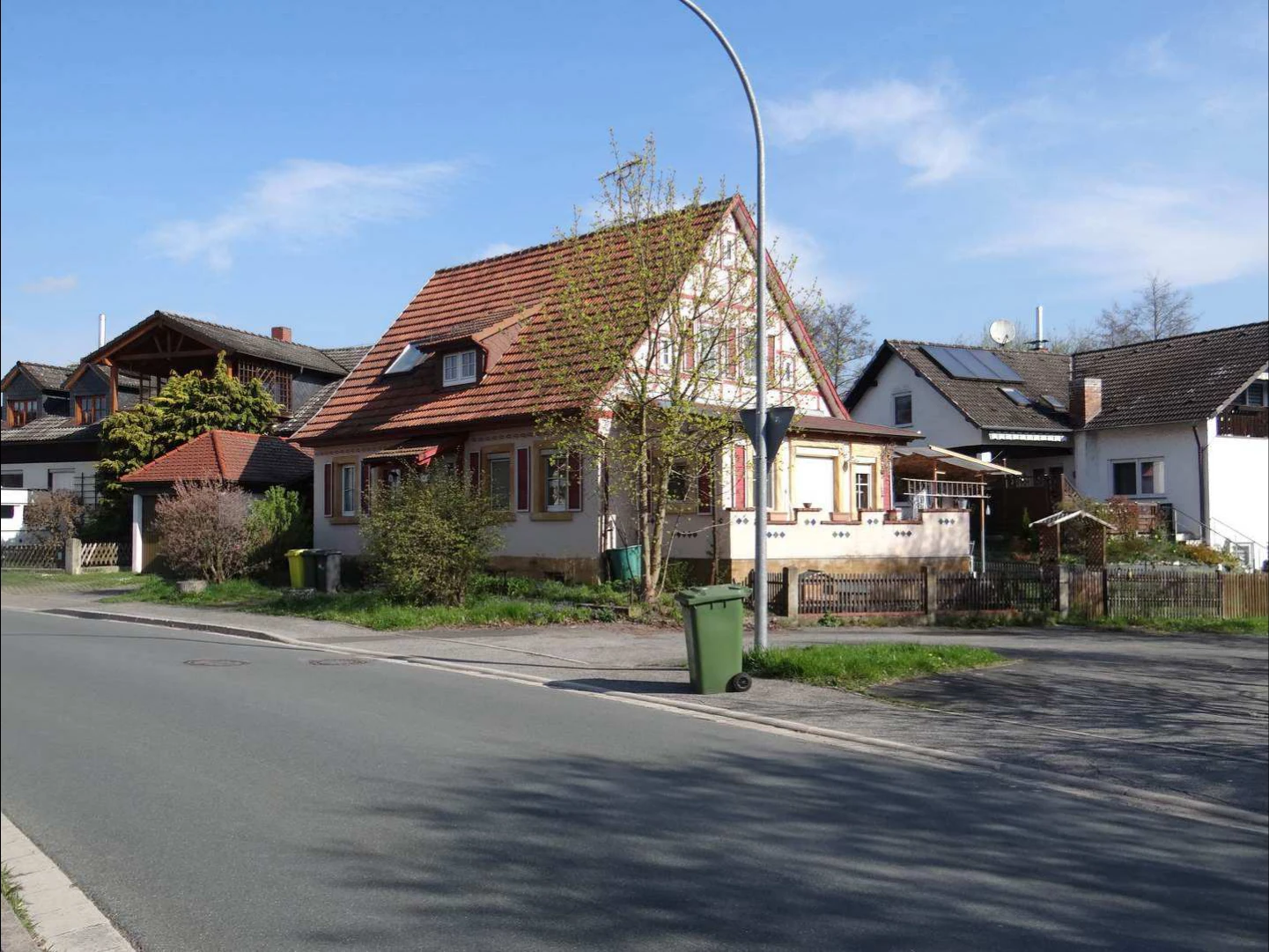Einfamilienhaus mit Nebengebäude in Mitwitz — Bild 3