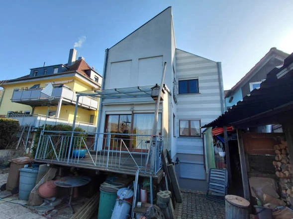 Dreifamilienhaus mit Garage sowie Einfamilienhaus in Lohr am Main — Bild 2