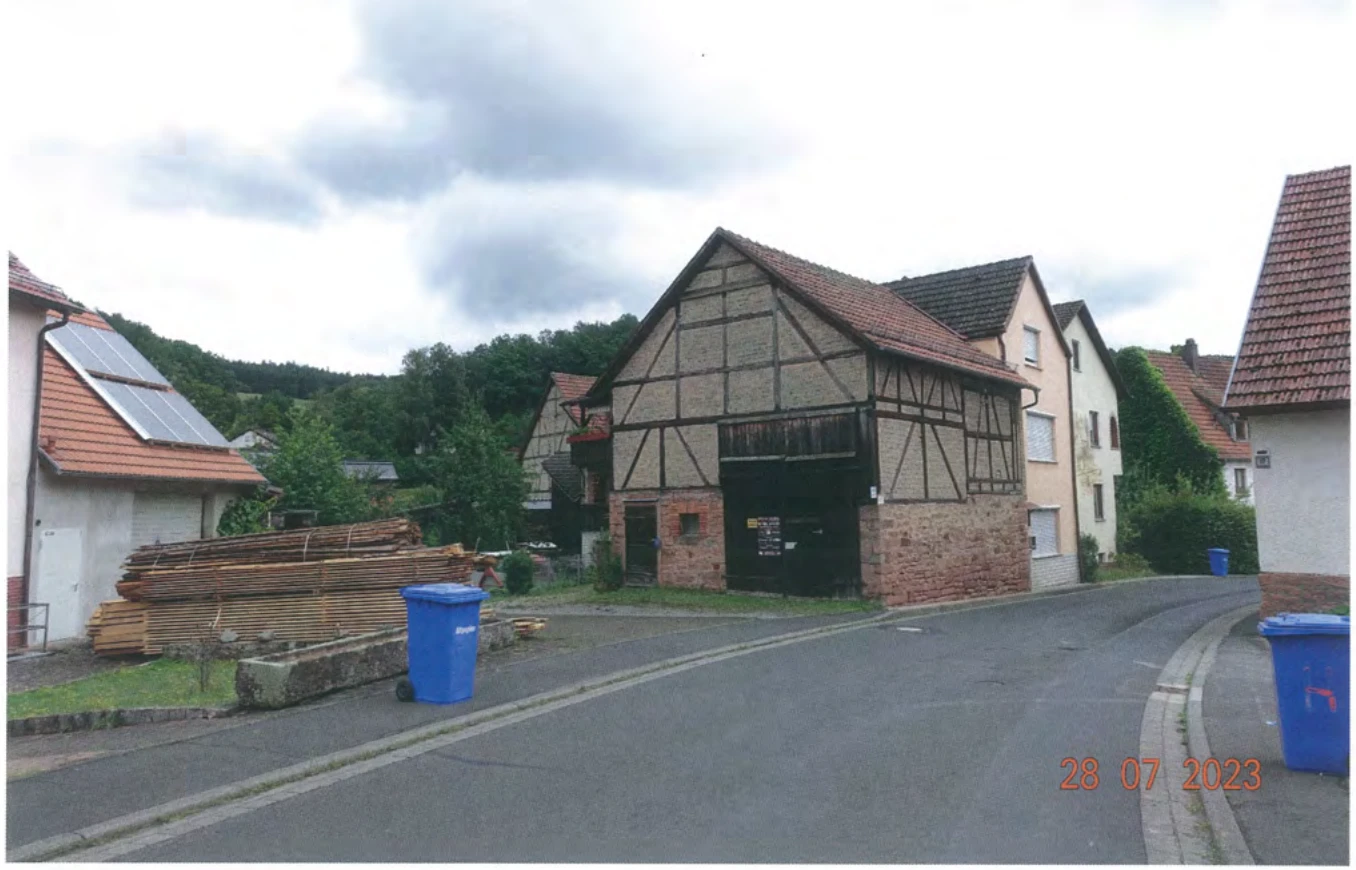 Wohnhaus mit diversen Nebengebäuden in Wiesthal — Bild 3