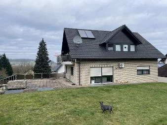 Mehrfamilienhaus, Garage, Dreifamilienhaus mit Garagenanbau in Waldbröl