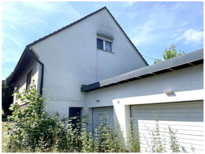 Garage, Einfamilienhaus, Einfamilienhaus mit Einliegerwohnung und Garagenanbau in Windeck — Bild 2
