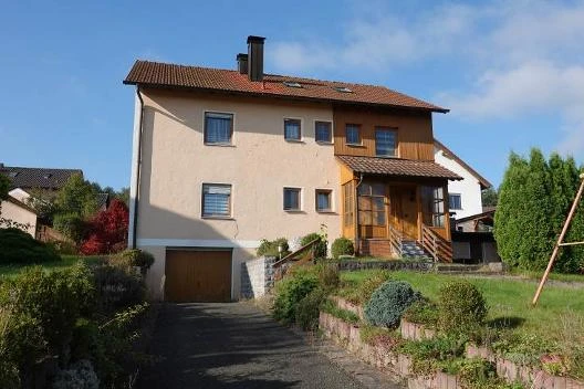 Zweifamilienhaus in Schwarzhofen