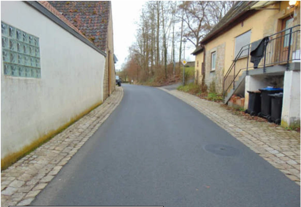 Einfamilienhaus, Garage in Seinsheim — Bild 2