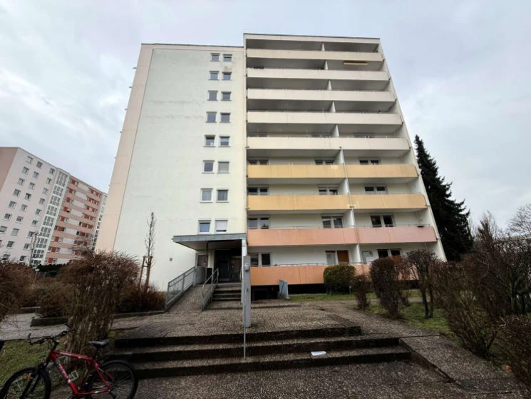 Eigentumswohnung (3 bis 4 Zimmer), Kfz-Stellplatz, sonstiges Teileigentum (z.B. Keller, Hobbyraum) in Erlangen