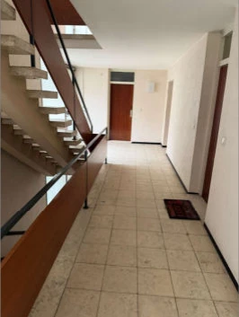 Eigentumswohnung (3 bis 4 Zimmer), Kfz-Stellplatz, sonstiges Teileigentum (z.B. Keller, Hobbyraum) in Erlangen — Bild 2