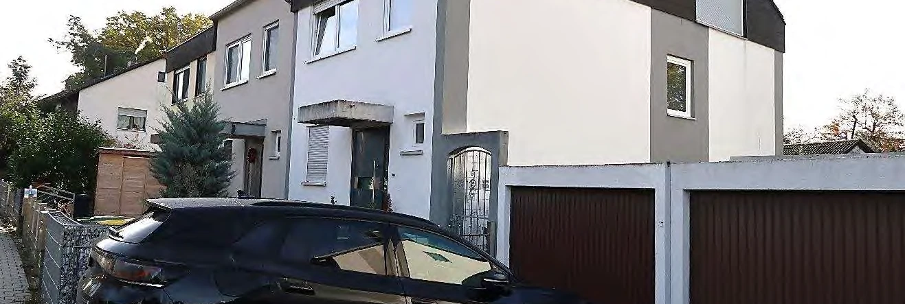 Reihenhaus, Garage in Zirndorf