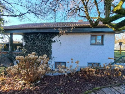 Einfamilienhaus, Garage in Isen