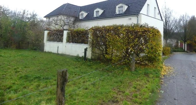 Baugrundstück, Einfamilienhaus, ehemaliges landwirtschaftl. Anwesen in Alpen — Bild 2