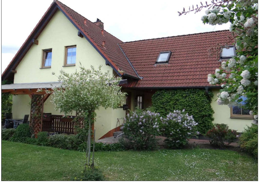 Einfamilienhaus, Garage, Kfz-Stellplatz in Lichtenfels — Bild 2