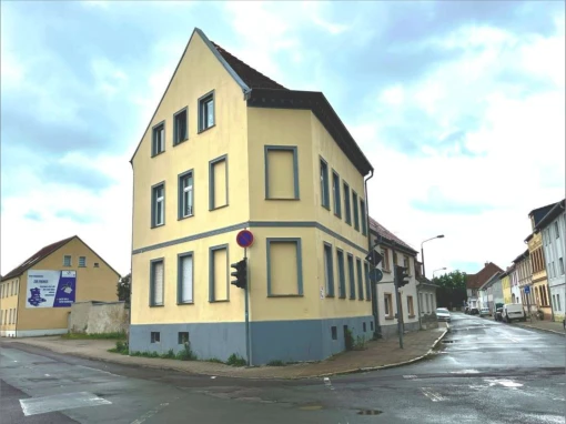 Mehrfamilienhaus in Schönebeck — Bild 2