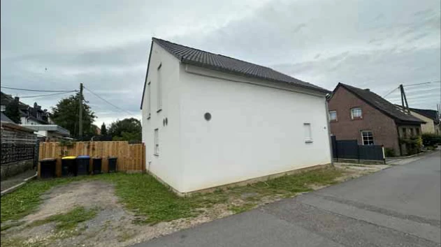 Garage, Einfamilienhaus in Alpen — Bild 2