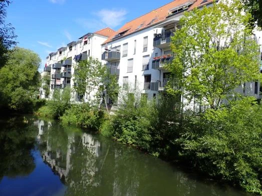 Eigentumswohnung (3 bis 4 Zimmer), Kfz-Stellplatz (Tiefgarage) in Nürnberg