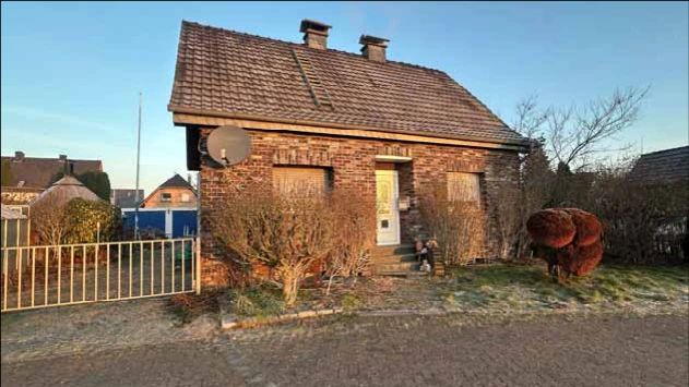 Garage, Einfamilienhaus in Alpen — Bild 2