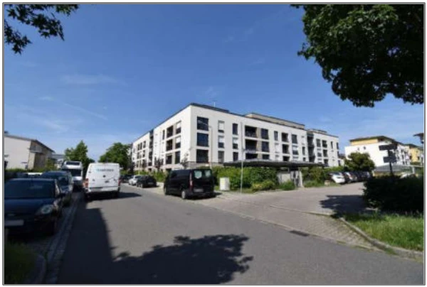 Eigentumswohnung (3 bis 4 Zimmer), Kfz-Stellplatz (Tiefgarage) in Nürnberg — Bild 2