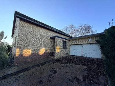 Zweifamilienhaus, gewerblich genutztes Grundstück, Garage in Löhne — Bild 2