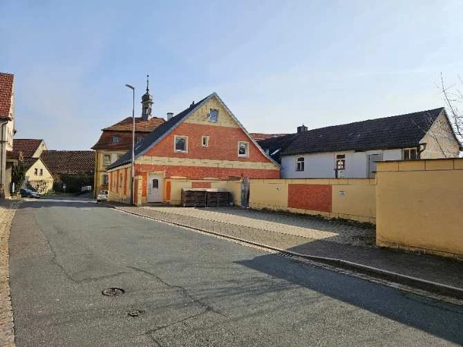 Einfamilienhaus, Nebengebäude in Baunach — Bild 3