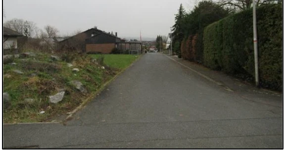 Wohnhaus, Garagen in Pettensiedel — Bild 3