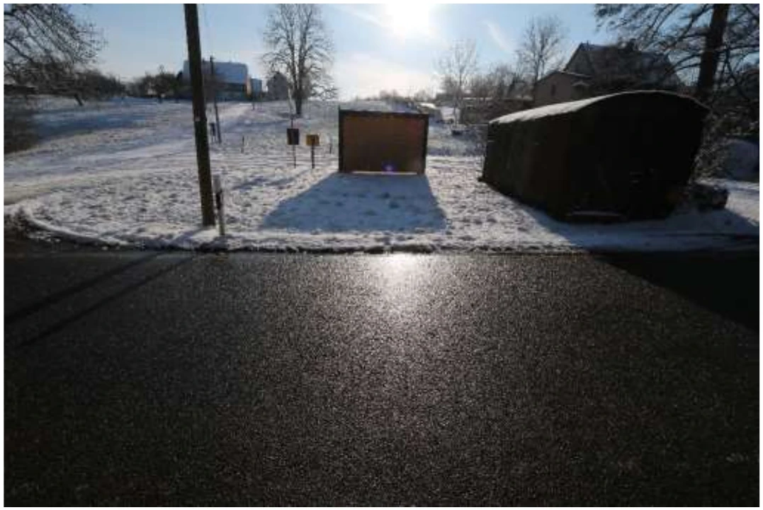 Grundstück im Außenbereich, bebaut mit kl. Blechschuppen in Limbach-Oberfrohna — Bild 2