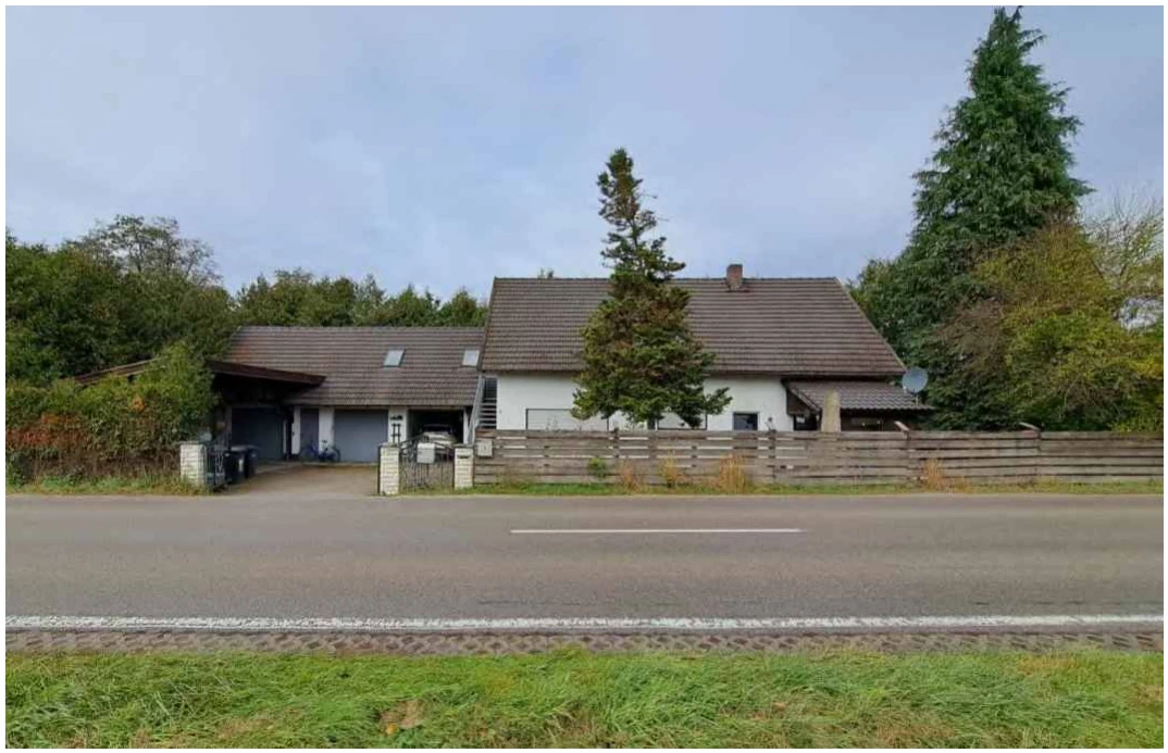 Zweifamilienhaus, Garagen in Hampersdorf — Bild 2