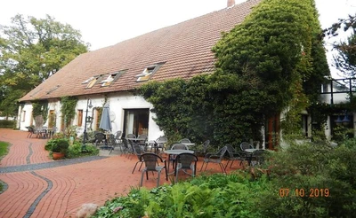 ehemaliges landwirtschaftliches Anwesen mit umgenutztem Wohn- und Wirtschaftsgebäude zu einem Bauernhofcafe mit Wohnung sowie Stall- und Scheunengebäude und Ländereien in Stemwede