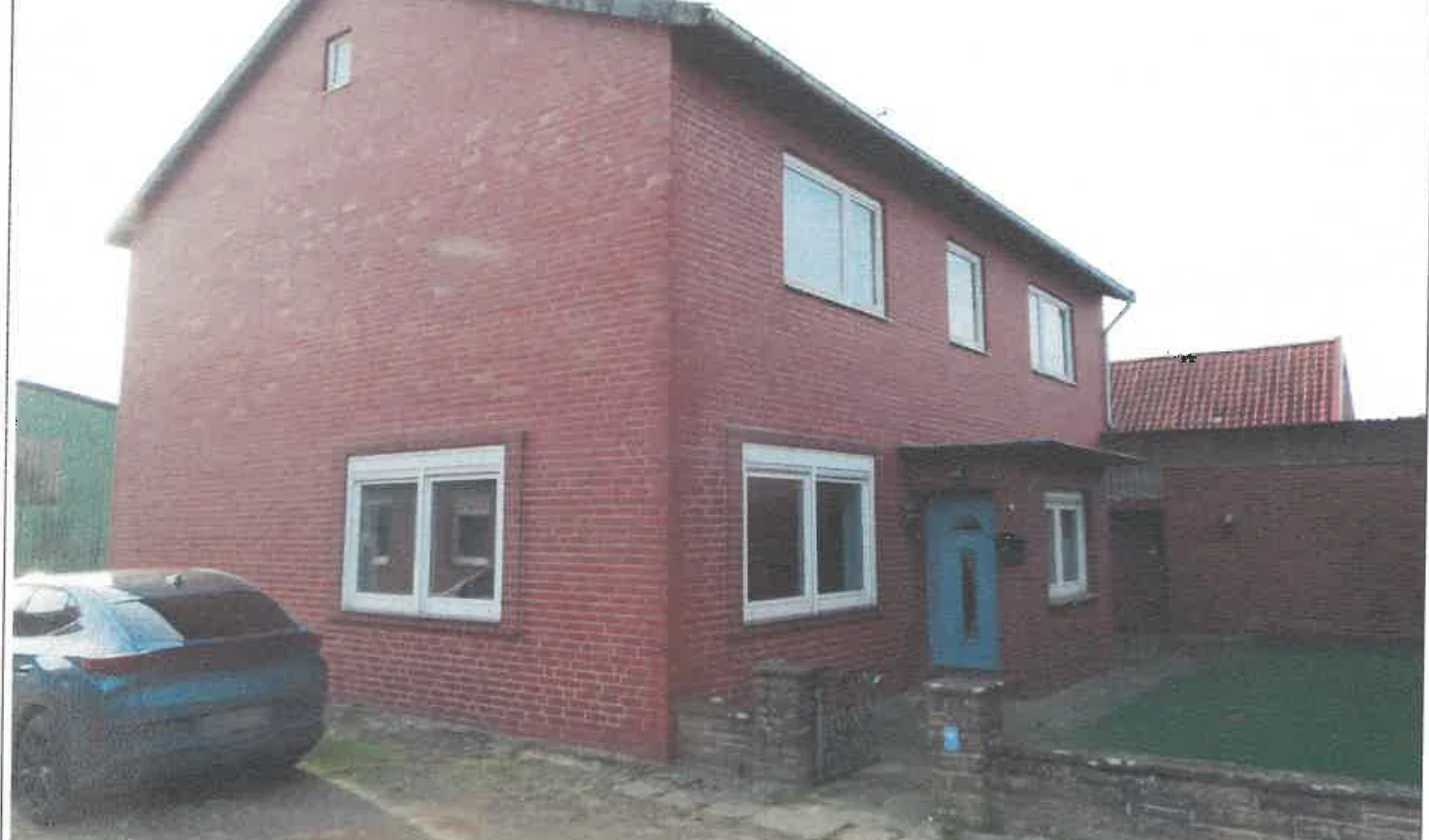 Einfamilienhaus, mit Einliegerwohnung mit Einzelgarage und Doppelcarport in Wittingen