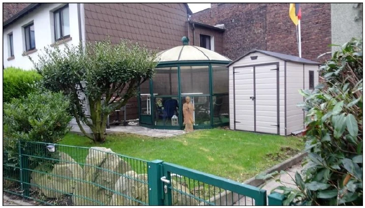 Mehrfamilienhaus mit Anbau (Einfamilienhaus) und Garagen in Gelsenkirchen — Bild 2