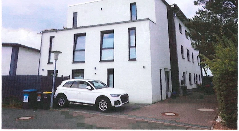 Mehrfamilienhaus in Isernhagen — Bild 2