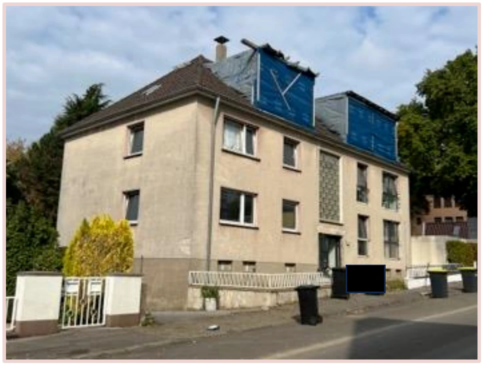 Garage, Mehrfamilienhaus in Solingen