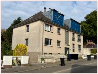 Garage, Mehrfamilienhaus in Solingen