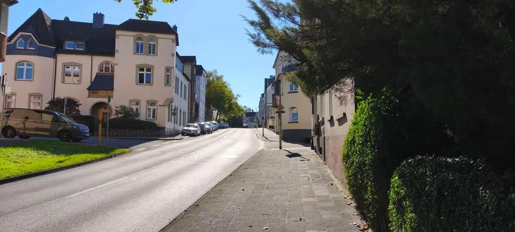 EFH-Anbau sowie zwei freilegungsreife Garagengebäuden in Solingen — Bild 2