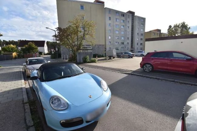 Kfz-Stellplatz in Wendelstein — Bild 2