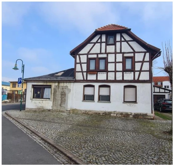 Wohn-/Geschäftshaus, Garage in Ammern