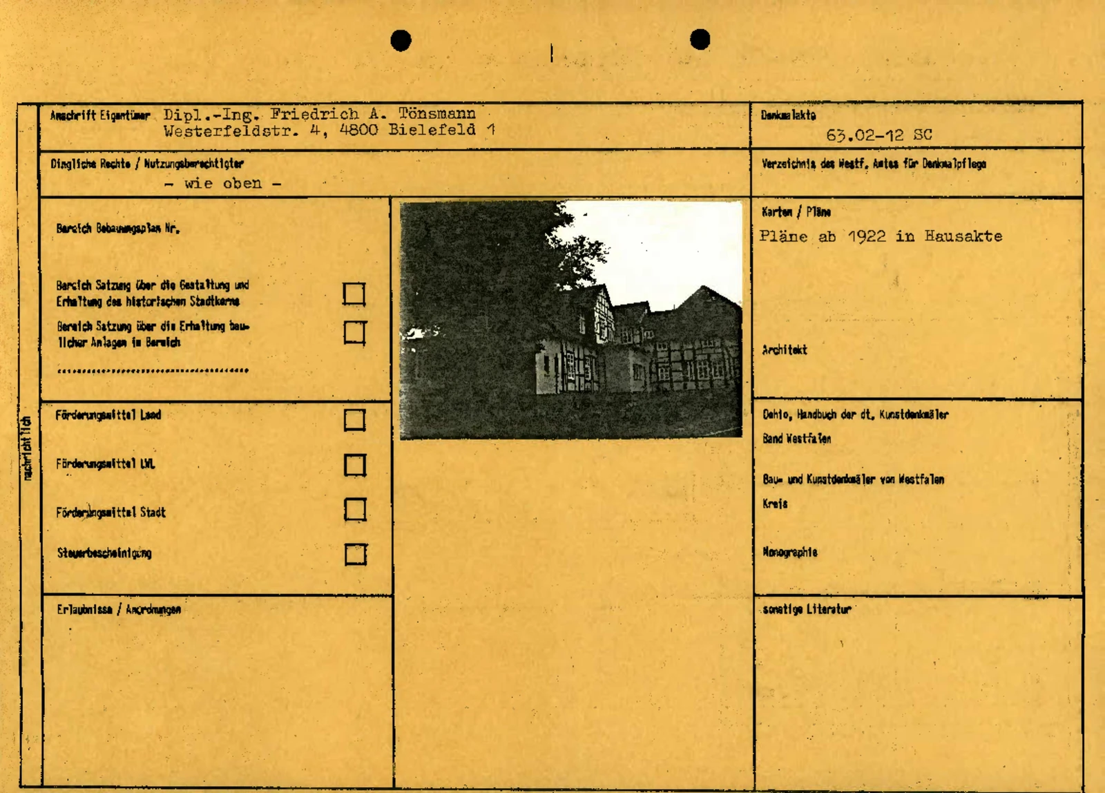 Kfz-Stellplatz, Eigentumswohnung (ab 5 Zimmer) in Bielefeld — Bild 2