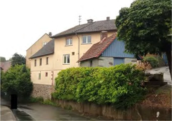 Mehrfamilienhaus in Kefenrod — Bild 2