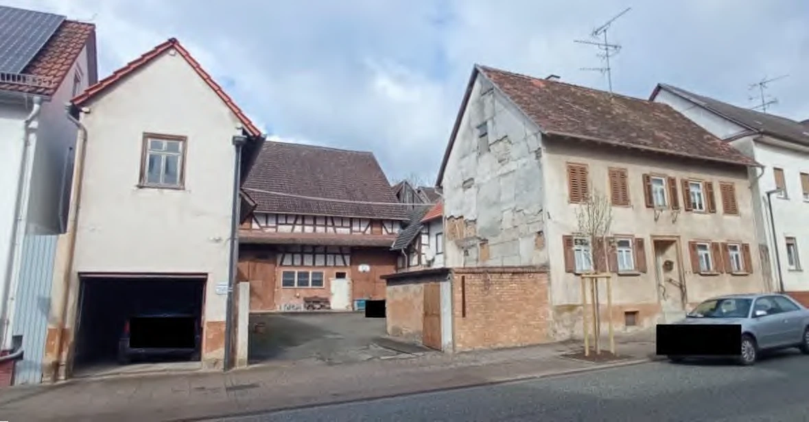 bebautes Grundstück mit einer historischen Hofreite in Echzell — Bild 3