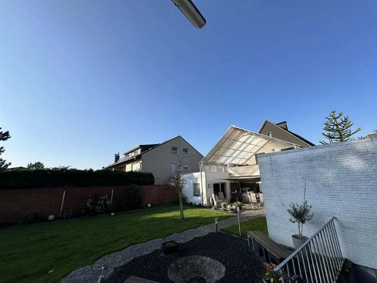 Baugrundstück, Garage, Gewerbeeinheit (z.B. Laden, Büro), Einfamilienhaus: in Titz — Bild 2