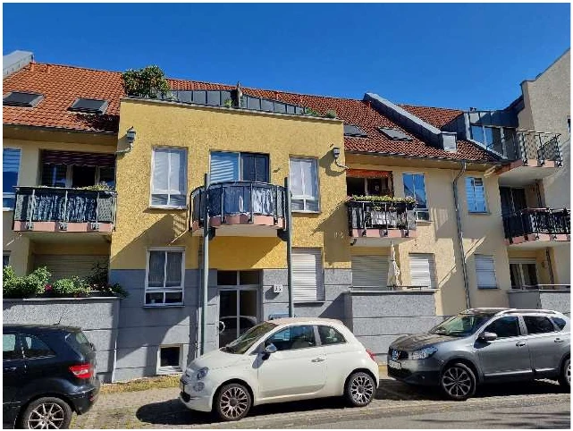 Eigentumswohnung (3 bis 4 Zimmer), Kfz-Stellplatz (Tiefgarage) in Hennigsdorf