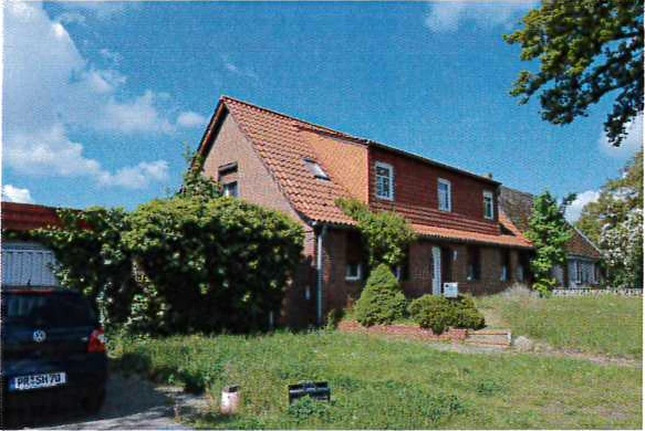 Einfamilienhaus, unbebautes Grundstück in Karstädt