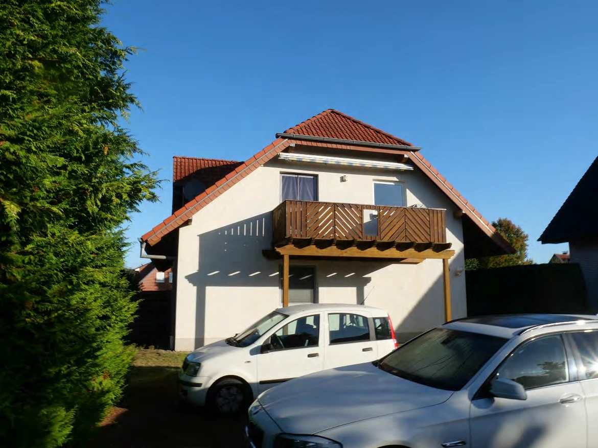 Kfz-Stellplatz, Eigentumswohnung (3 bis 4 Zimmer) in Hüllhorst — Bild 3