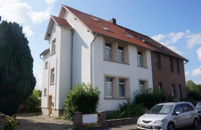 Einfamilienhaus (Doppelhaushälfte), Garage in Ronnenberg