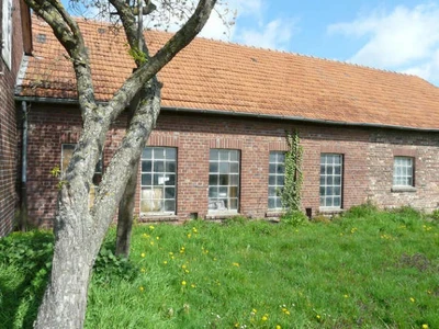 Zweifamilienhaus, land- und forstwirtschaftlich genutztes Grundstück, Gewerbeeinheit (z.B. Laden, Büro) in Soest