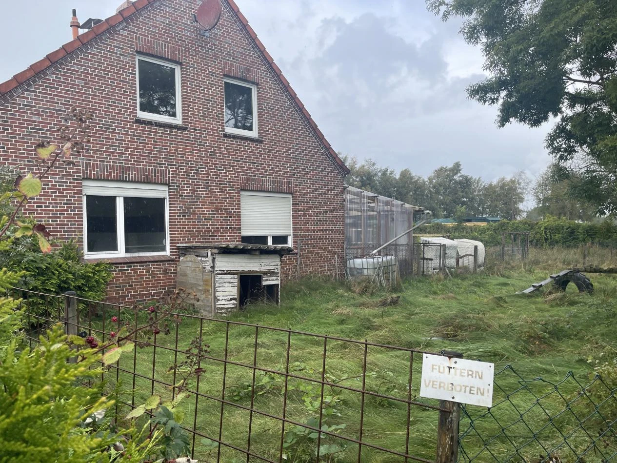 Fehnhaus mit Wohnteil und Scheune in Großeefehn — Bild 2